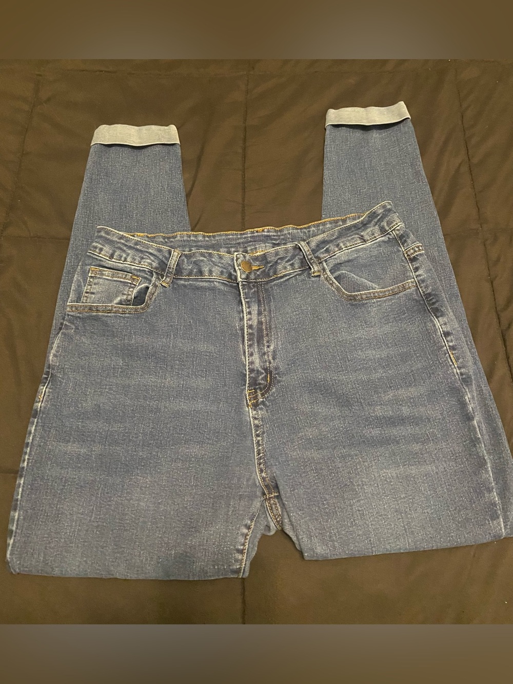 Women’s Cuffed Skinny Jeans